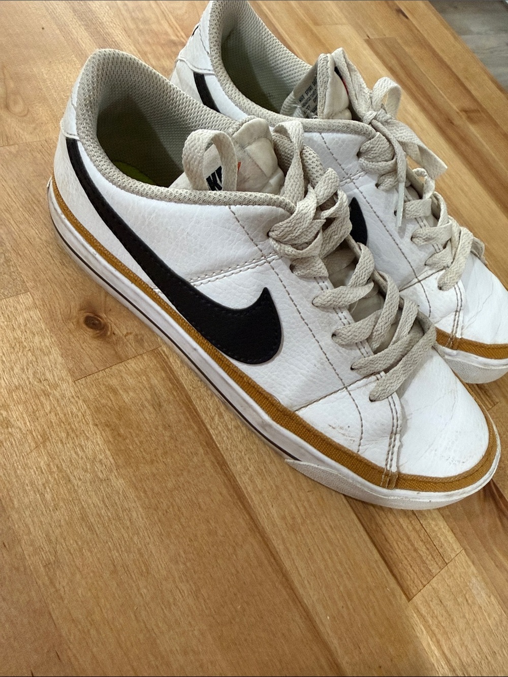 Womens nike size 6.5